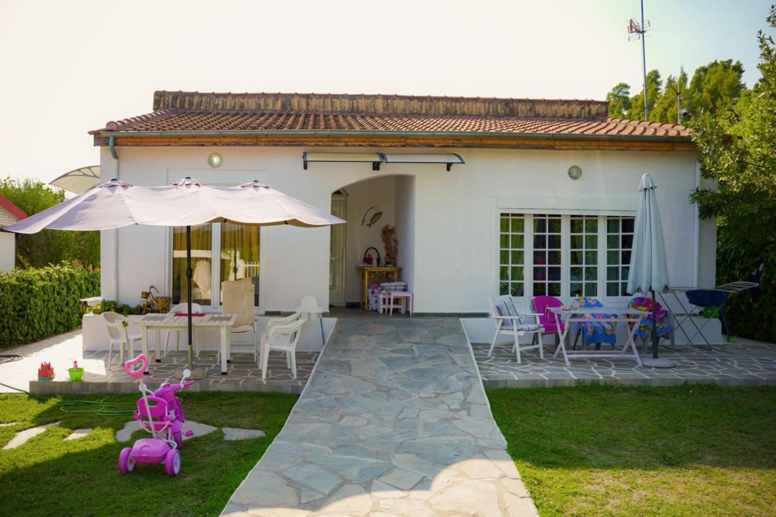 Maria'S Beach House Polychrono Exterior photo
